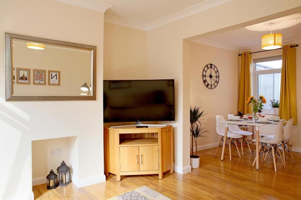 Stylish Norwich Stay Near Cathedral With Parking Екстериор снимка